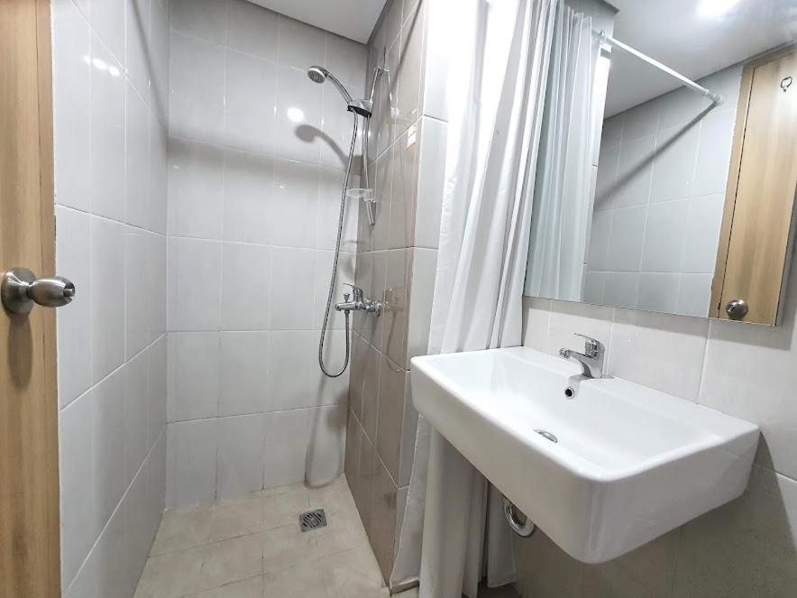 Padina Suites Tangerang Oda fotoğraf